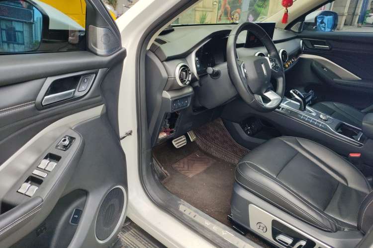 Used Wey VV6 2019 2.0T Two-Wheel-Drive Flagship Version China VI Standard