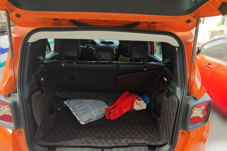 Used Jeep Renegade 2018 Connected Large Screen Version 180T Automatic Jingneng Version Trunk