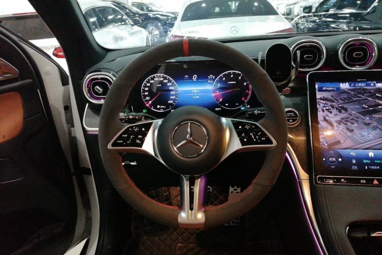 Used Mercedes-Benz GLC 2023 Facelift GLC 260 L 4MATIC Dynamic Version 5 Seats Steering Wheel