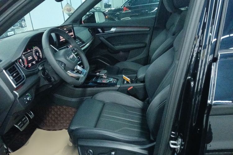 Used Audi Q5L 2025 quattro 45th Anniversary Edition 45 TFSI Luxury Dynamic Model