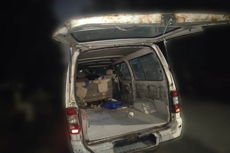 Used Jinbei Hiace 2011 2.0L 5th Generation Kuaiyunwang Luxury Edition 4G19