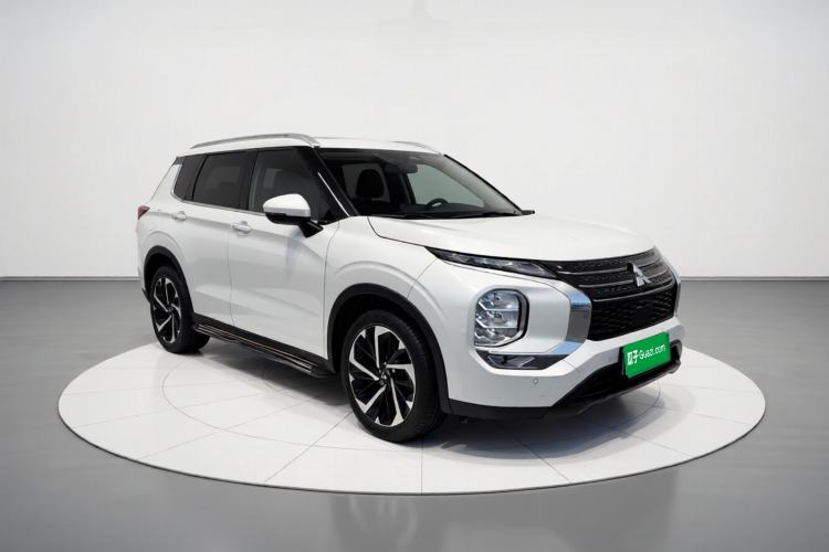 Used Mitsubishi Outlander 2023 1.5T CVT Two-Wheel Drive Luxury Edition 5 Seats Exterior 2