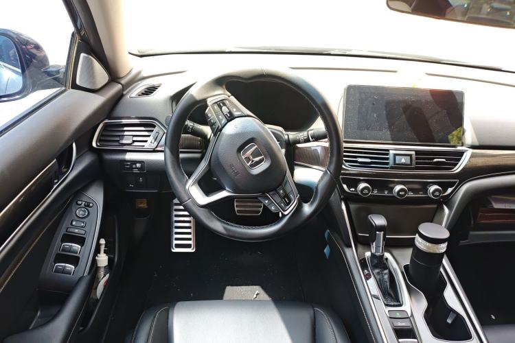 Used Honda Accord 2022 260TURBO Phantom Night · Prestige Edition Steering Wheel