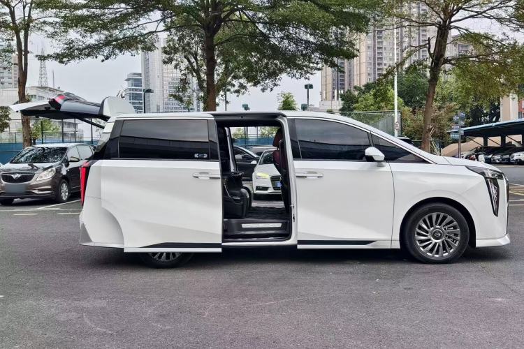 Used GAC Trumpchi M8 2023 Zongshi Series Dual-Motor Supreme Edition
