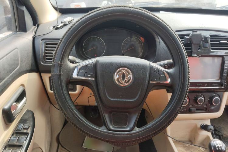 Used Dongfeng Fengon 360 2015 1.5L Manual Comfort II 7-Seater