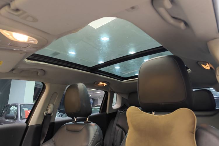 Used Jeep Compass 2017 200T Automatic Family Edition
