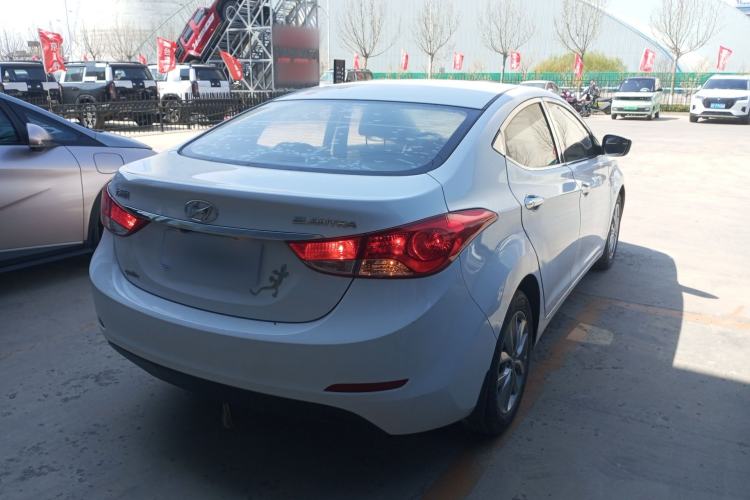 Used Hyundai Elantra (5th Generation / Langdong) 2015 1.6L Manual Fashion Edition Rear Right 45 Deg