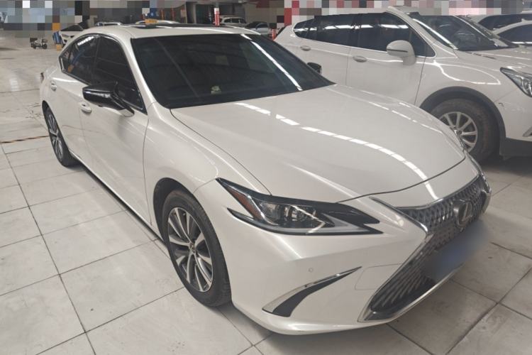 Used Lexus ES 2020 260 Excellence Edition
