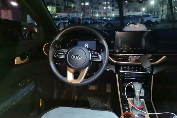 Used Kia K3 2019 1.5L CVT Smart Connectivity Version Steering Wheel