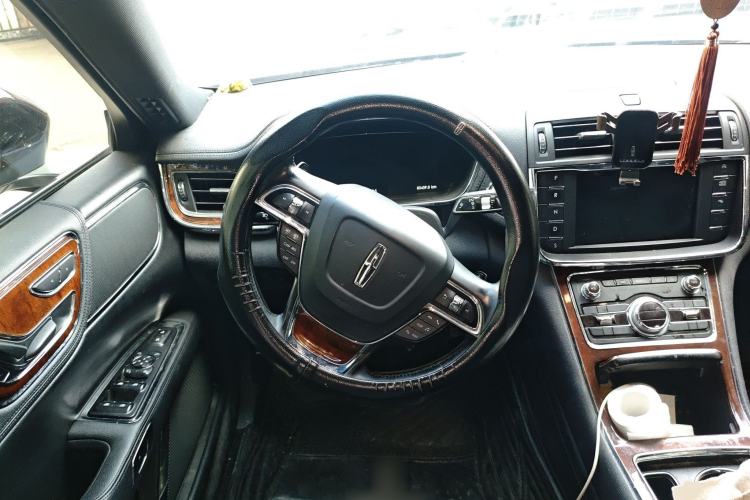 Used Lincoln Continental 2017 2.0T Two-Wheel Drive Deluxe Edition
