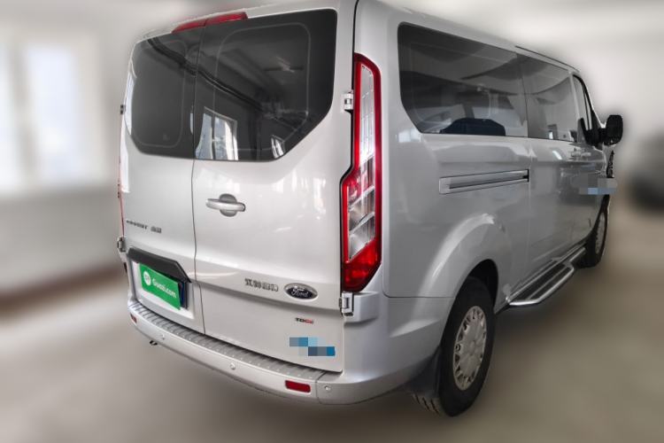 Used Ford Transit 2020 2.0T Diesel Multi-Function Commercial Vehicle Mid-Chassis Low-Roof Design with Dual Rear Doors Meeting China VI Emission Standards
