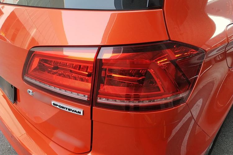 Used Volkswagen Golf Sportsvan 2018 230TSI Automatic Trend Edition Exterior 3