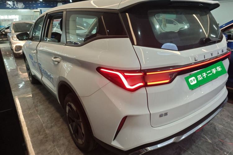 Used Livan Maple 80v L 2024 515 km Range 7 Seats Exterior 2