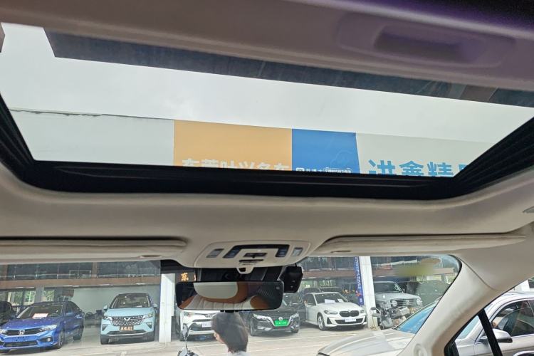 Used Toyota Granvia 2022 2.5L Hybrid Flagship Edition
