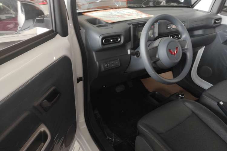 Used Wuling Zhiguang New Energy 2025 Comfort Model
