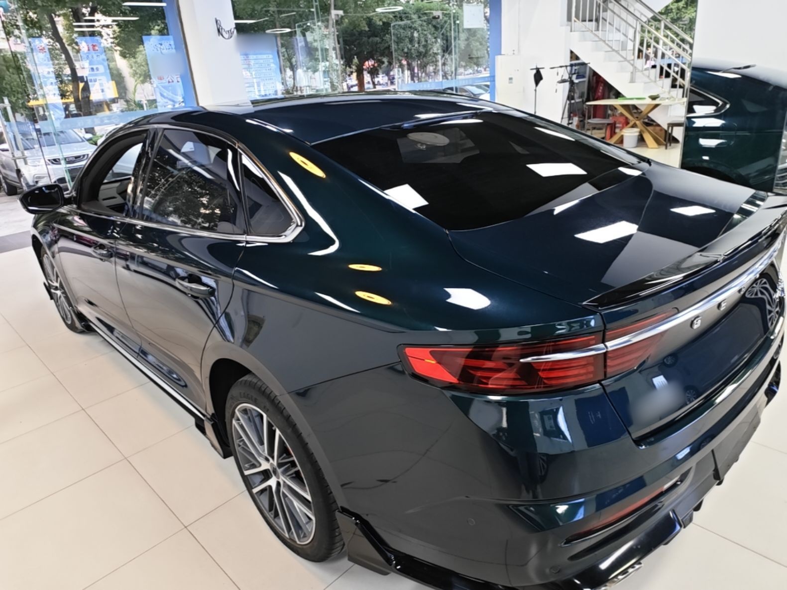 Geely Auto Preface 2023 2.0TD "Only This Verdant Green" Edition — снимка 4