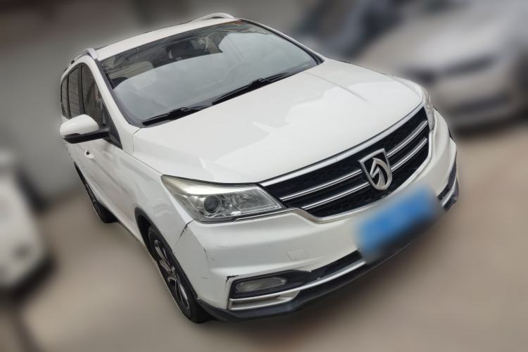 Used Baojun 730 2019 1.5L Manual Fashion Model 7-seater National V
