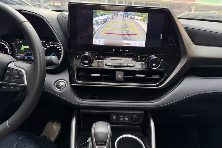 Used Toyota Highlander 2023 2.5L Smart Electric Hybrid Dual-Engine Four-Wheel Drive Prestige Version – 7 Seats
