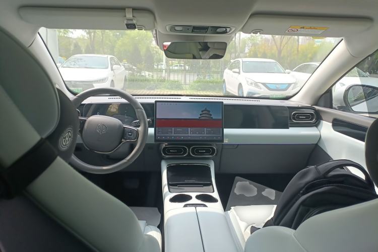 Used Leapmotor C01 2024 All-Electric 625 Deluxe Edition Center Console