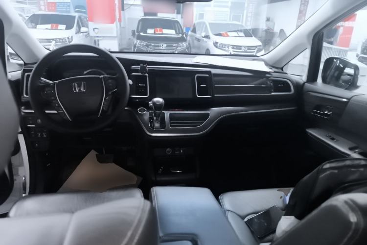 Used Honda Elysion 2016 2.4L Luxury Edition
