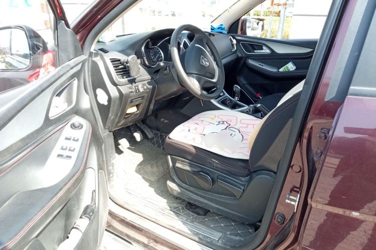 Used Baojun 560 2015 1.8L manual Comfort trim level
