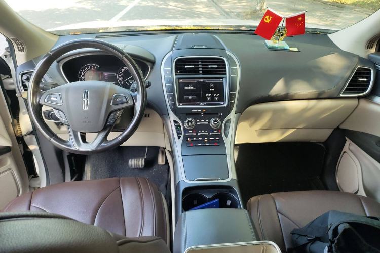 Used Lincoln MKX 2015 2.0T Two-Wheel Drive Deluxe Edition