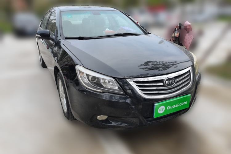 Used BYD G6 2013 2.0L Manual Luxury Version