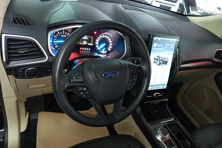 Used Ford Edge 2020 EcoBoost 245 Two-Wheel-Drive Titanium 5-Seater
