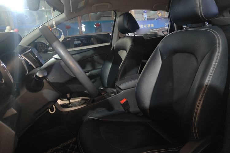 Used Venucia T70 2016 2.0L CVT Smart Choice Edition
