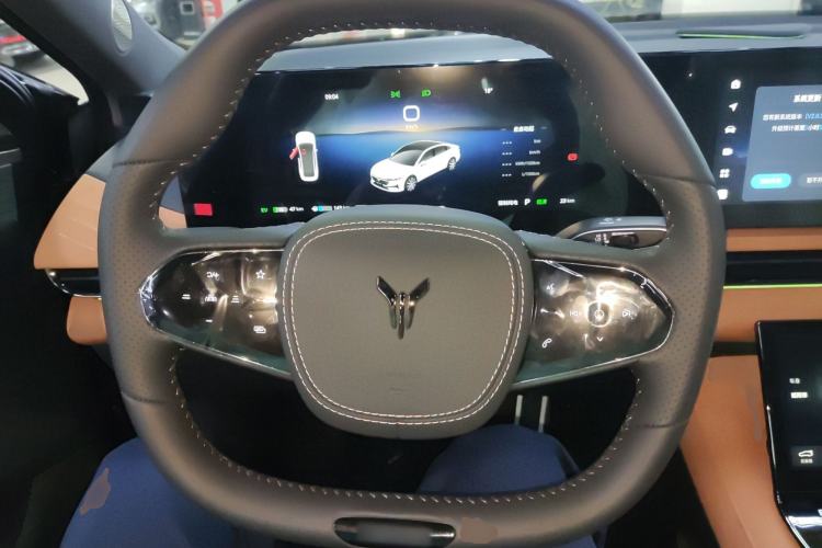 Used VOYAH PASSION 2024 PHEV Four-Wheel Drive Ultra-Long Range Flagship Model Steering Wheel