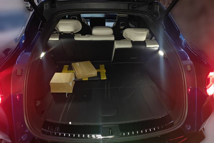 Used Xiaomi Auto YU7 2025 Ultra-Long Range Rear-Wheel Drive Version Trunk