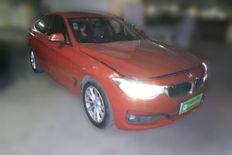 Used BMW 3 Series GT 2013 320i Leading Model Front Right 45 Deg