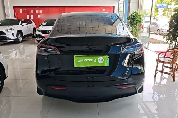 Used Tesla Model Y 2022 Long-Range All-Wheel-Drive Version
