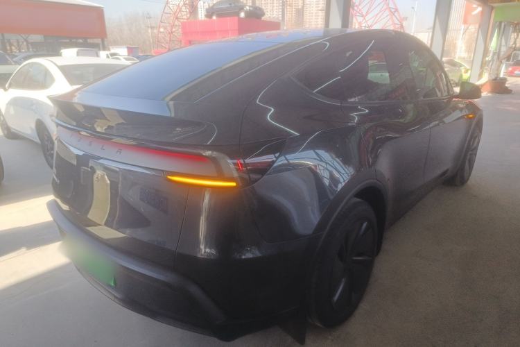 Used Tesla Model Y 2025 Rear-Wheel-Drive Version