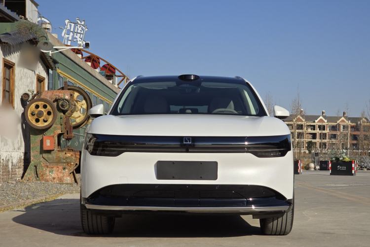 Used Zeekr 7X 2025 100 kWh Long-Range Rear-Wheel Drive with Intelligent Driving Features
