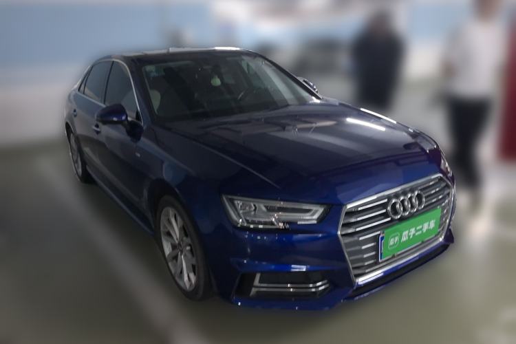 Used Audi A4L 2018 30th Anniversary Edition 40 TFSI Fashion Model Front Right 45 Deg