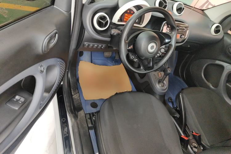 Used smart fortwo 2018 1.0L 52kW Hardtop Dynamic Version China V Driver Seat