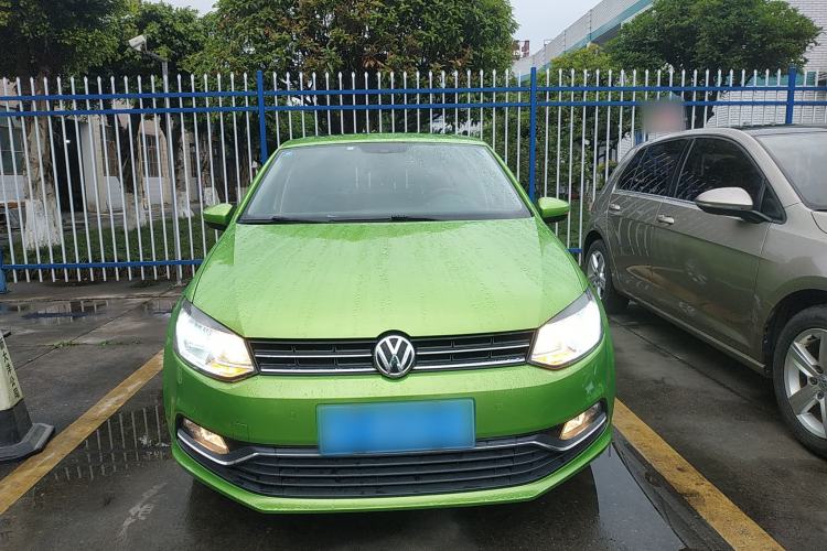 Used Volkswagen Polo 2014 1.6L Automatic Luxury Edition Front