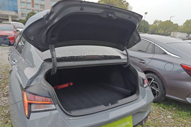 Used Hyundai Elantra 2021 1.5L CVT LUX Prestige Edition