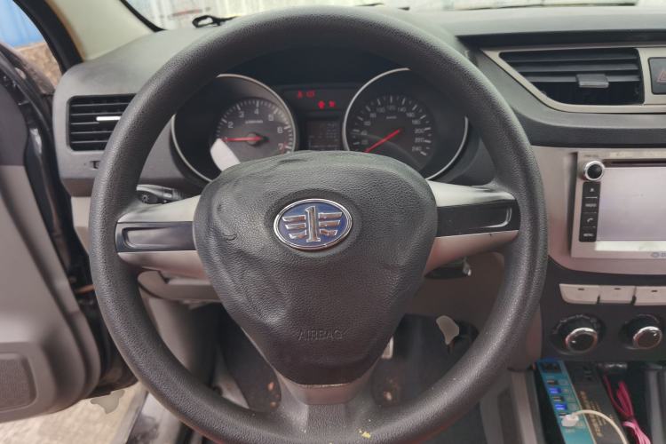 Used FAW Senya S80 2011 1.3L Manual 7-Seater Comfort Version
