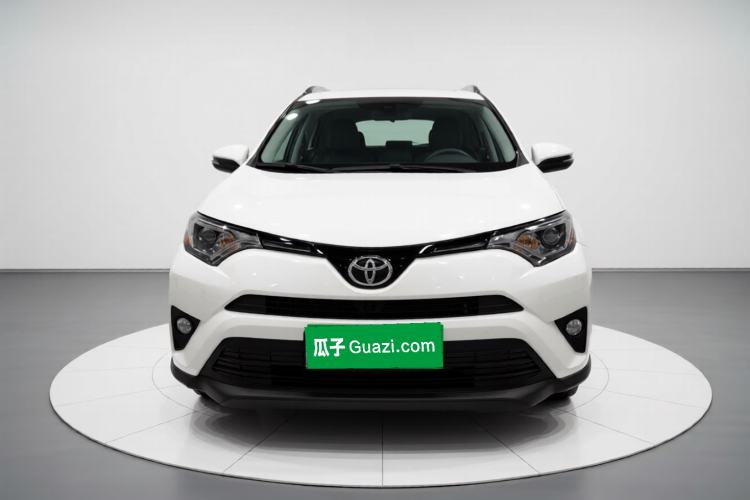Used Toyota RAV4 2016 2.0L CVT Two-Wheel Drive Fashion Edition China V Standard Exterior 1