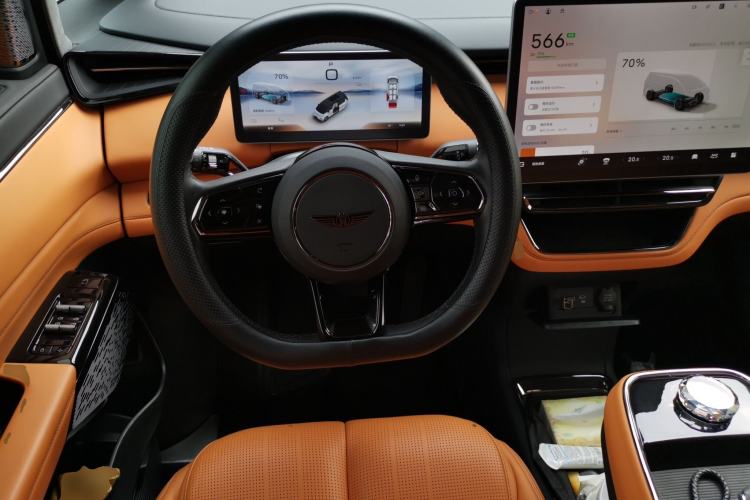 Used Geely Galaxy LEVC L380 2024 140-Degree 6-Seater All-Wheel-Drive Ultra