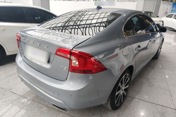 Used Volvo S60 2018 S60L T5 Intelligent Drive Progressive Edition
