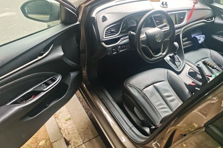 Used Buick GT 2015 15N Automatic Deluxe Edition Driver Seat