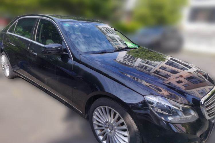 Used Mercedes-Benz E-Class 2015 Facelift E 200 L Front Right 45 Deg