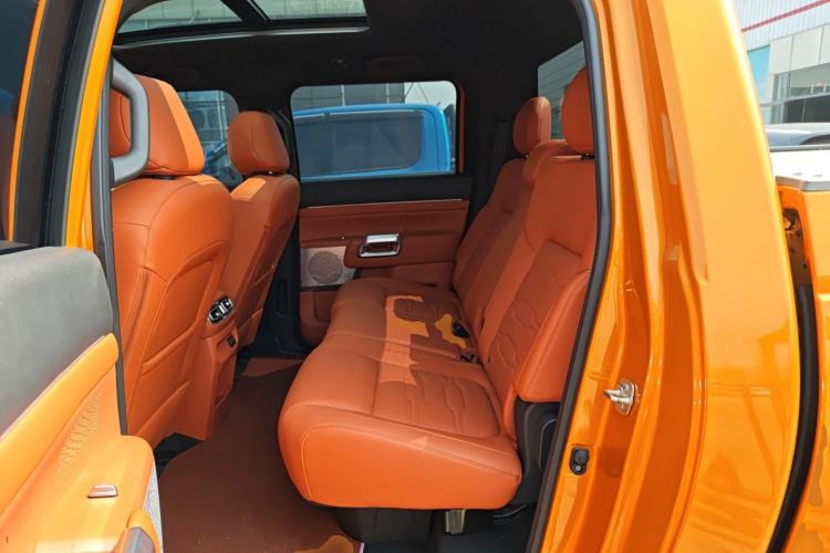 Used Dongfeng Zhengzhou Nissan Z9 2025 GT 2.3T Automatic Diesel 4x4 Smart Edition Left Rear Seat