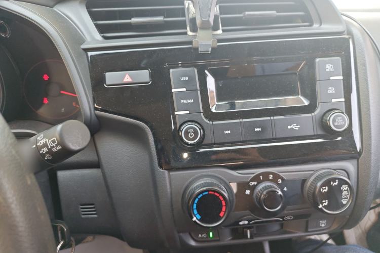 Used Honda Fit 2018 1.5L CVT Comfort Version Audio And AC Panel