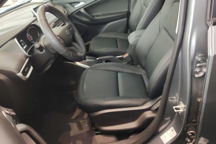 Used Chevrolet Trax 2019 Redline 335T CVT Trendy Version China VI Standard Left Front Seat