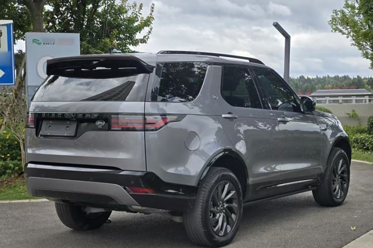 Used Land Rover Discovery 2023 Revised Version 360 PS R-Dynamic S