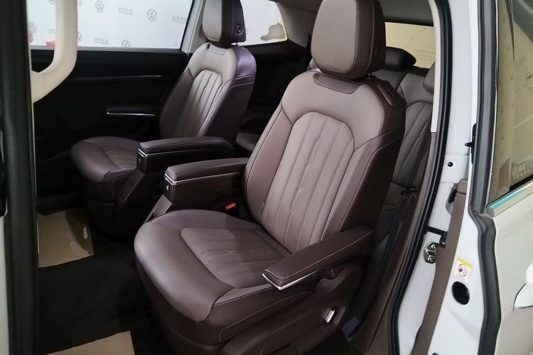 Used Volkswagen Viloran 2024 330TSI Luxury Edition